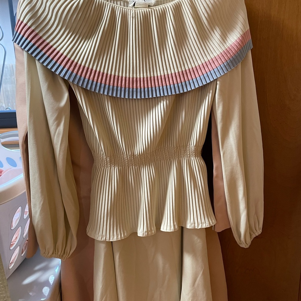 Pleated Beige Dress with Multicolor Collar